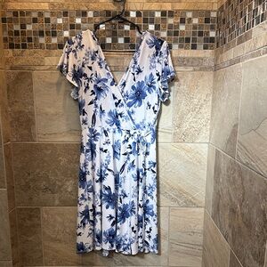 Kaileigh Blue and White Floral Midi Dress